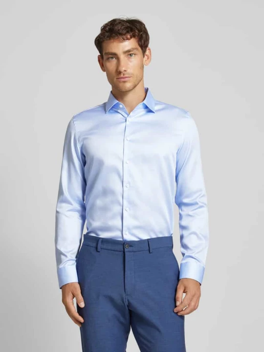 Zdjęcie produktu Koszula biznesowa krój slim fit z kołnierzykiem kent z satyny Seidensticker Błękitny