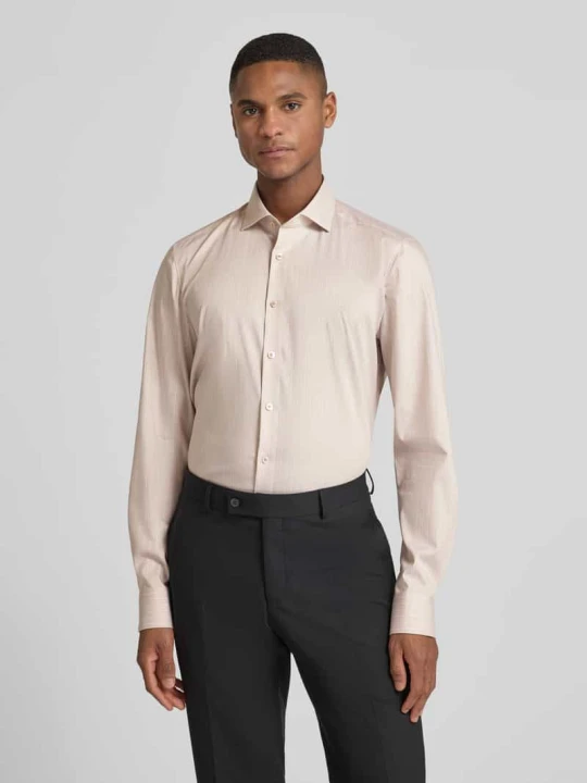 Zdjęcie produktu Koszula biznesowa o kroju slim fit z mieszanki bawełny z kołnierzykiem typu kent OLYMP Level 5 Piaskowy