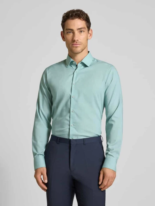 Zdjęcie produktu Koszula biznesowa o kroju slim fit z mieszanki lyocellu z kołnierzykiem kent Eterna Zielony