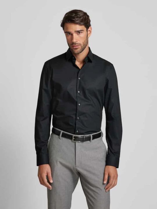 Zdjęcie produktu Koszula biznesowa o kroju slim fit z kołnierzykiem typu kent Jake*s Czarny