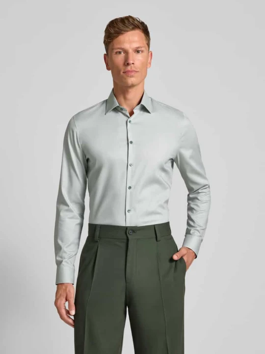 Zdjęcie produktu Koszula biznesowa o kroju Super Slim Fit z kołnierzykiem typu kent OLYMP No. Six Srebrny