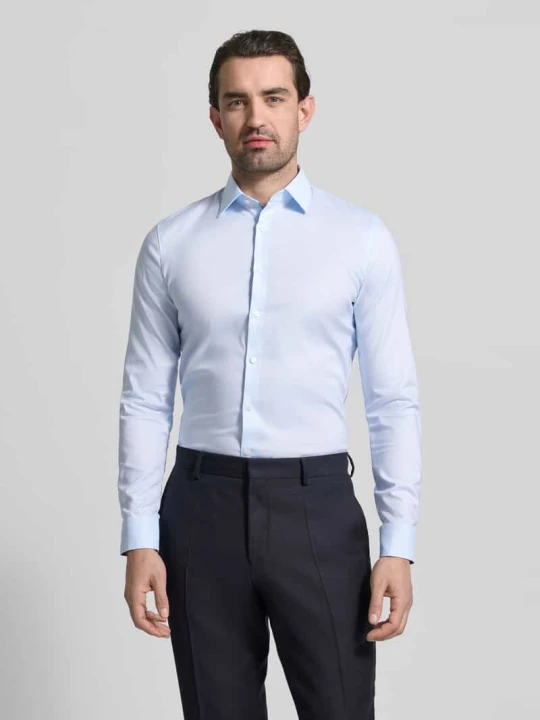 Zdjęcie produktu Koszula biznesowa o kroju super slim fit z kołnierzykiem typu kent OLYMP No. Six Błękitny