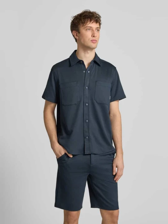 Zdjęcie produktu Koszula casual z kieszenią na piersi, krój regular fit, model 'ADRIAN' Blend Granatowy