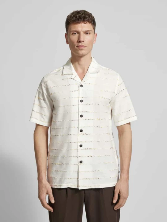 Zdjęcie produktu Koszula casual z zapięciem na guziki o kroju regular fit, model 'klampo' Matinique Złamany biały