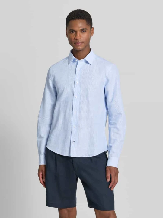Zdjęcie produktu Koszula casualowa o kroju casual fit z kołnierzykiem typu kent model 'Mike' JOOP! Jasnoniebieski