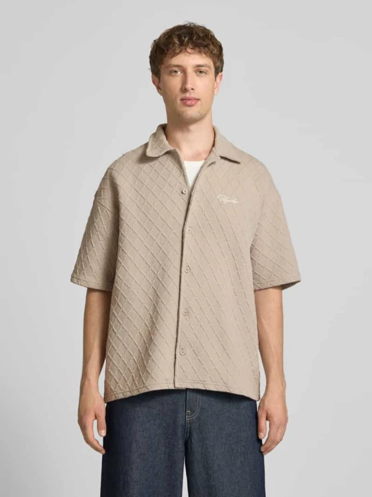 Zdjęcie produktu Koszula casualowa o kroju modern fit z wyhaftowanym logo model 'Jovren' Pegador