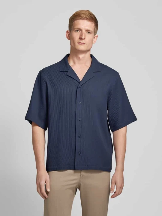 Zdjęcie produktu Koszula casualowa o kroju oversized z plisami model ‘Farold’ ELIAS RUMELIS Niebieski