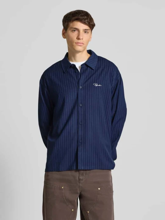 Zdjęcie produktu Koszula casualowa o kroju oversized z wyhaftowanym logo model ‘Pikal’ Pegador Granatowy
