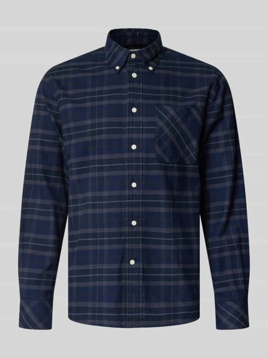 Zdjęcie produktu koszula casualowa o kroju regular fit z brustaszą Barbour Granatowy