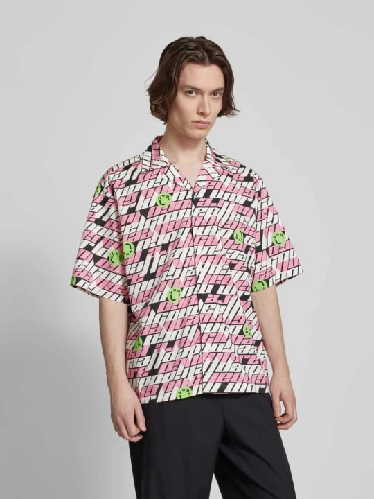 Zdjęcie produktu Koszula casualowa o kroju regular fit z kieszeniami z patką na piersi model ‘Eligino’ Hugo Mocnoróżowy