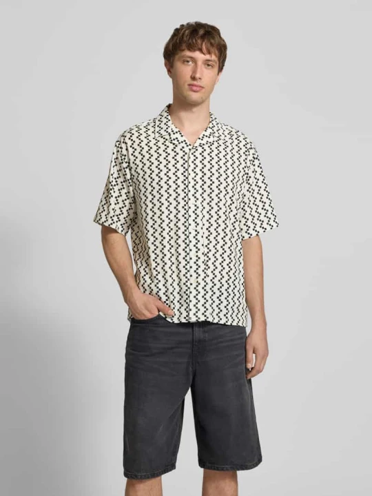 Zdjęcie produktu Koszula casualowa o kroju regular fit z kołnierzem z połami model 'HOWIE' Redefined Rebel Czarny