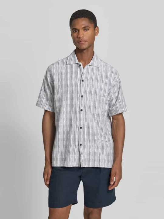 Zdjęcie produktu Koszula casualowa o kroju regular fit z kołnierzykiem kent Jack&Jones Granatowy
