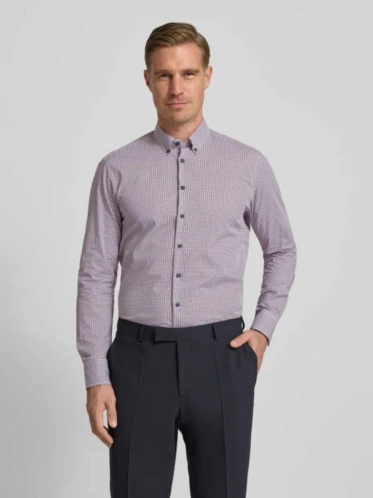 Zdjęcie produktu Koszula casualowa o kroju regular fit z kołnierzykiem typu button down Bugatti Czerwony
