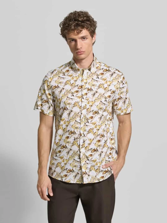 Zdjęcie produktu Koszula casualowa o kroju regular fit z kołnierzykiem typu button down Bugatti Żółty