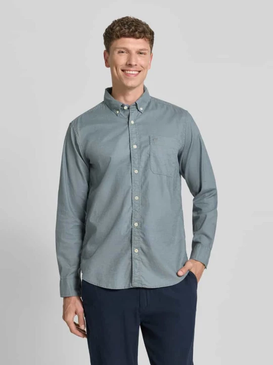 Zdjęcie produktu Koszula casualowa o kroju regular fit z kołnierzykiem typu button down Camel Active Jeansowy niebieski