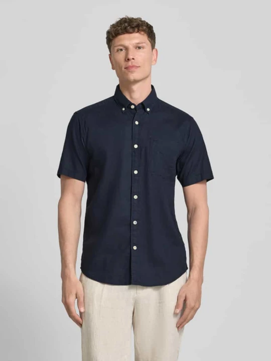Zdjęcie produktu Koszula casualowa o kroju regular fit z kołnierzykiem typu button down Camel Active Granatowy