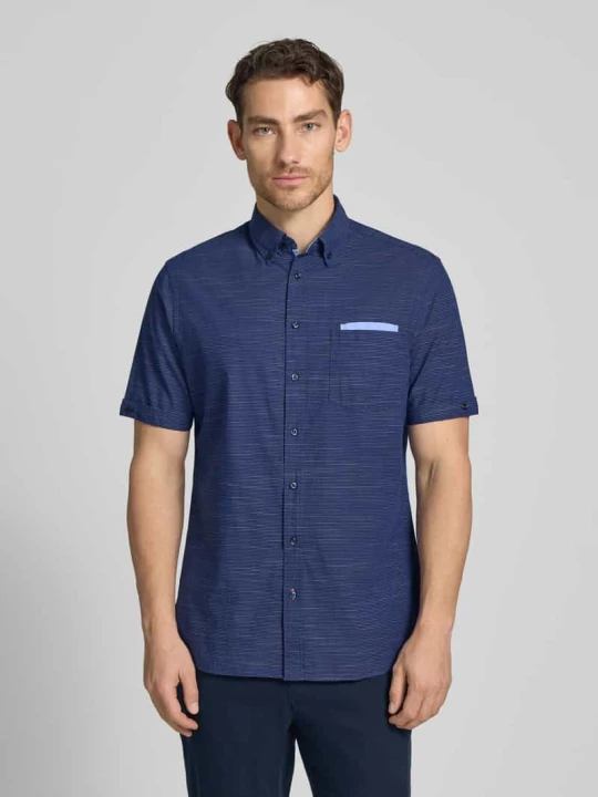 Zdjęcie produktu Koszula casualowa o kroju regular fit z kołnierzykiem typu button down Christian Berg Granatowy