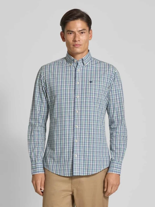 Zdjęcie produktu Koszula casualowa o kroju regular fit z kołnierzykiem typu button down FYNCH-HATTON Trzcinowy