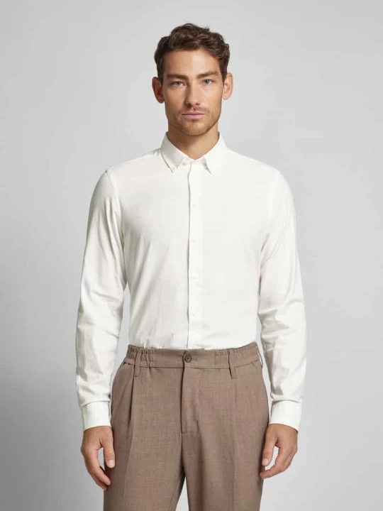 Zdjęcie produktu Koszula casualowa o kroju regular fit z kołnierzykiem typu button down model ‘ANTON’ Casual Friday Biały
