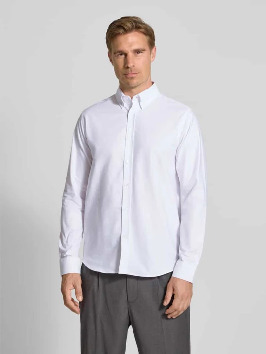 Zdjęcie produktu Koszula casualowa o kroju regular fit z kołnierzykiem typu button down model ‘Konrad’ Les Deux Biały