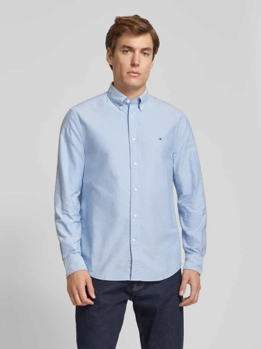 Zdjęcie produktu Koszula casualowa o kroju regular fit z kołnierzykiem typu button down Tommy Hilfiger Jasnoniebieski