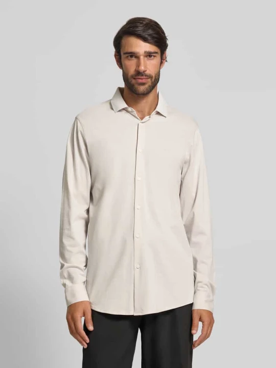 Zdjęcie produktu Koszula casualowa o kroju regular fit z kołnierzykiem typu cutaway Armani Exchange Kamienny