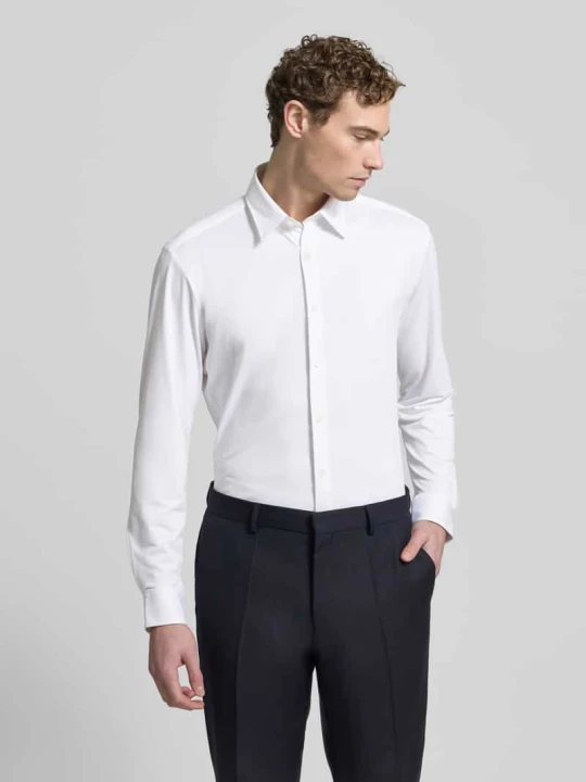 Zdjęcie produktu Koszula casualowa o kroju regular fit z kołnierzykiem typu kent model „LIAM” Boss Biały