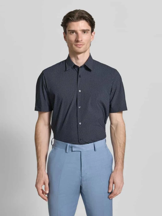 Zdjęcie produktu Koszula casualowa o kroju regular fit z kołnierzykiem typu kent model 'LIAM' Boss Ciemnoniebieski