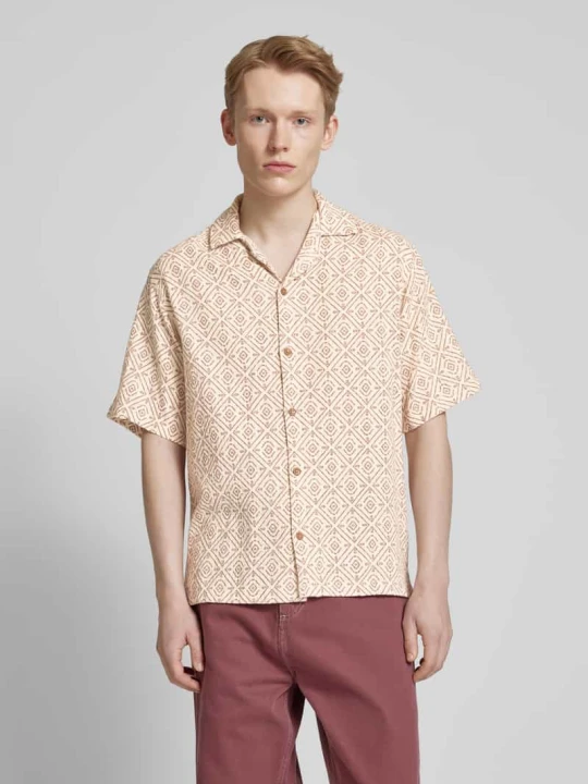 Zdjęcie produktu Koszula casualowa o kroju regular fit z kołnierzykiem typu resort model ‘BLUVINCENT’ Jack&Jones Piaskowy