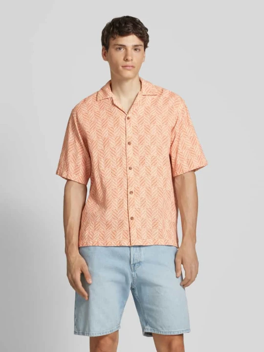 Zdjęcie produktu Koszula casualowa o kroju regular fit z kołnierzykiem typu resort model ‘BLUVINCENT’ Jack&Jones Jasnobrązowy
