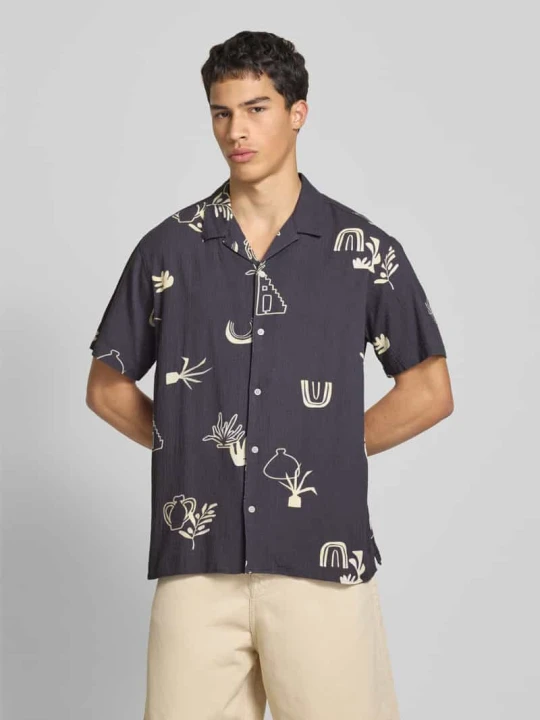Zdjęcie produktu Koszula casualowa o kroju regular fit z kołnierzykiem typu resort model ‘LUKE’ Jack&Jones Antracytowy