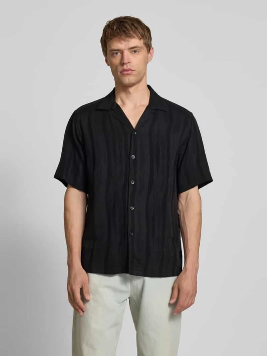 Zdjęcie produktu Koszula casualowa o kroju regular fit z kołnierzykiem typu resort model ‘ROBERT’ Only & Sons Czarny