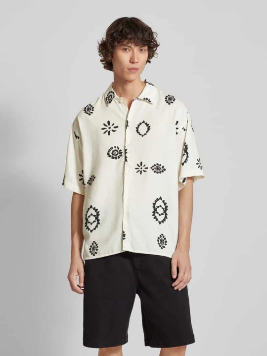 Zdjęcie produktu Koszula casualowa o kroju regular fit z rękawem o dł. 1/2 model ‘NOTO’ Jack&Jones Écru