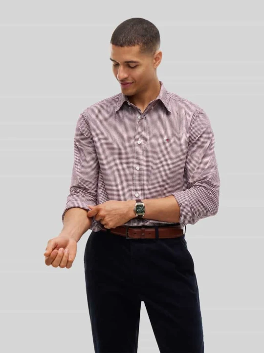 Zdjęcie produktu Koszula casualowa o kroju regular fit z wyhaftowanym logo Tommy Hilfiger Bordowy