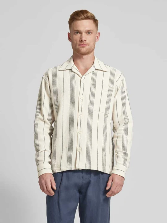 Zdjęcie produktu Koszula casualowa o kroju regular fit ze wzorem w paski model ‘BLAMANFRED’ Jack&Jones Piaskowy