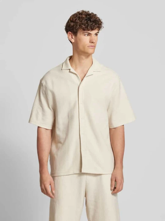 Zdjęcie produktu Koszula casualowa o kroju relaxed fit z fakturowanym wzorem REVIEW Écru
