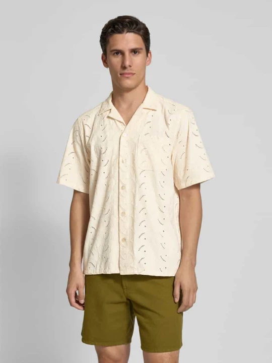 Zdjęcie produktu Koszula casualowa o kroju relaxed fit z haftem angielskim model ‘LEO PAISLEY’ Forét Złamany biały
