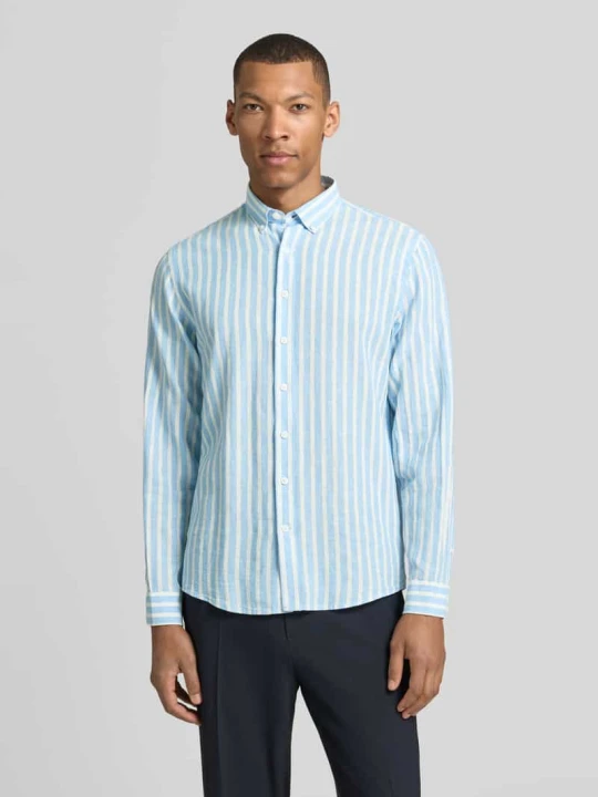 Zdjęcie produktu Koszula casualowa o kroju relaxed fit z kołnierzykiem typu button down lindbergh Jasnoniebieski