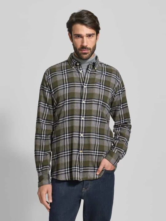 Zdjęcie produktu Koszula casualowa o kroju slim fit z czystej bawełny Barbour Granatowy