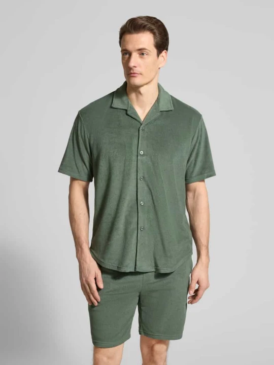 Zdjęcie produktu Koszula casual z frotté, krój slim fit MCNEAL Ciemnozielony