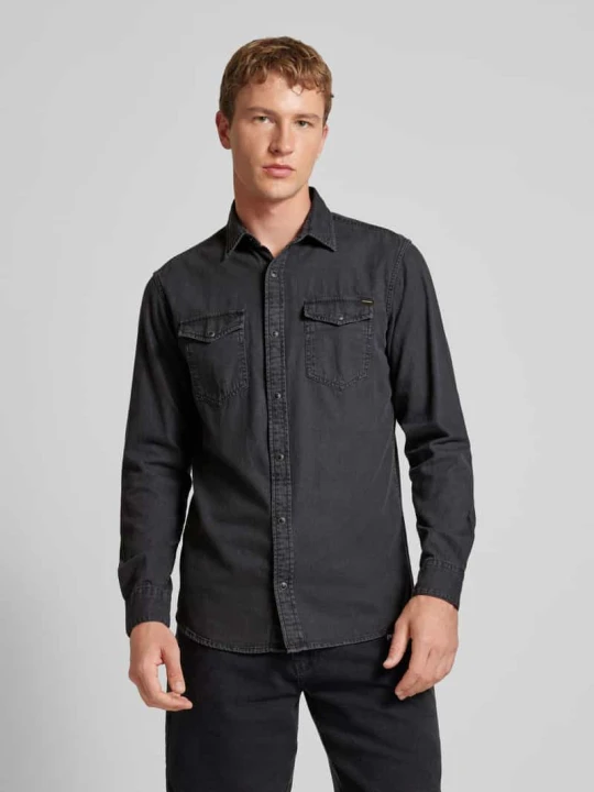 Zdjęcie produktu Koszula casualowa o kroju slim fit z kołnierzykiem typu kent model ‘ESHERIDAN’ Jack&Jones Czarny