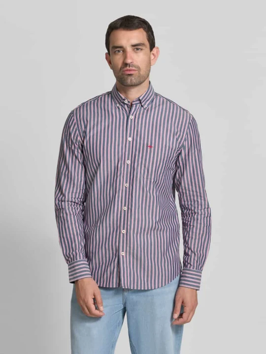 Zdjęcie produktu Koszula casualowa o kroju slim fit z kołnierzykiem typu button down FYNCH-HATTON Oberżynowy