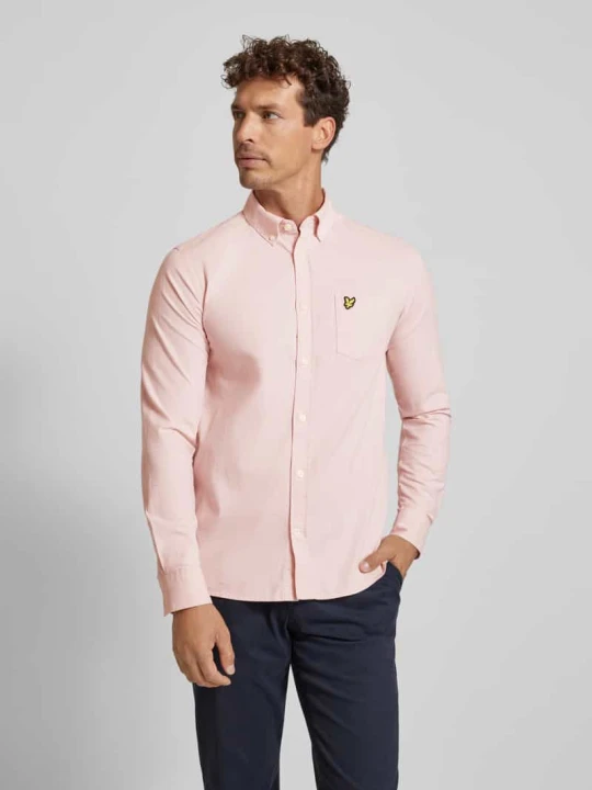 Zdjęcie produktu Koszula casualowa o kroju slim fit z kołnierzykiem typu button down Lyle & Scott Jasnoróżowy