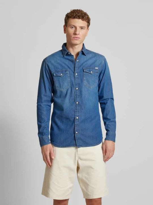 Zdjęcie produktu Koszula casualowa o kroju slim fit z kołnierzykiem typu kent model ‘ESHERIDAN’ Jack&Jones Jeansowy niebieski