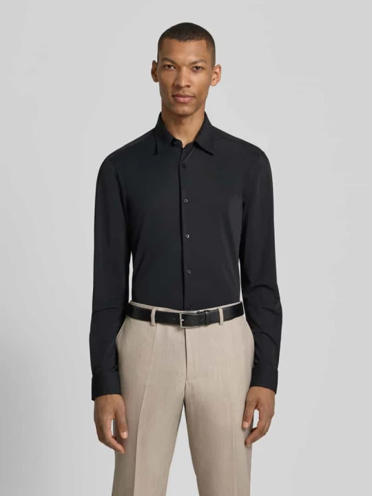Zdjęcie produktu koszula casualowa o kroju slim fit z kołnierzykiem typu kent model 'P-ROAN' Boss Czarny