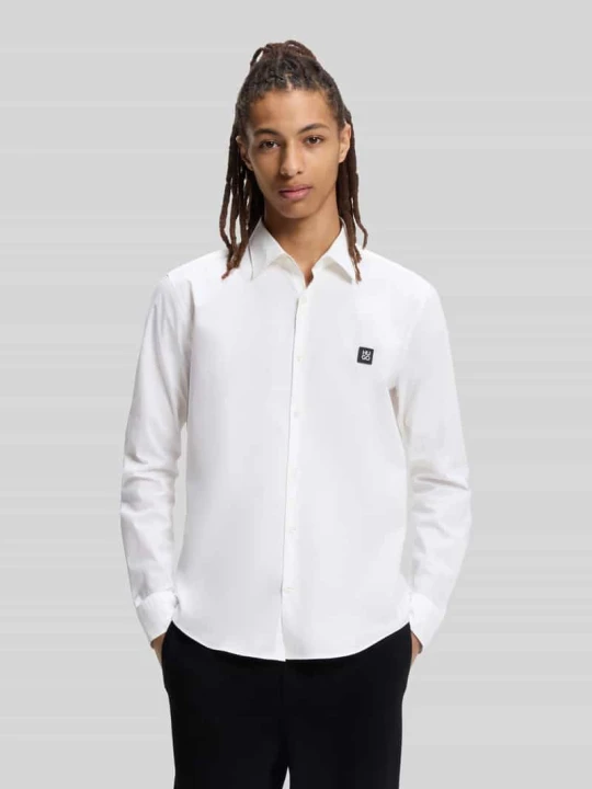 Zdjęcie produktu Koszula casualowa o kroju slim fit z mieszanki bawełny model „ERMO” Hugo Biały