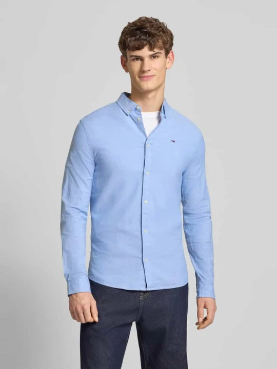 Zdjęcie produktu Koszula casualowa o kroju slim fit z tkaniny Oxford Tommy Jeans Jasnoniebieski melanż