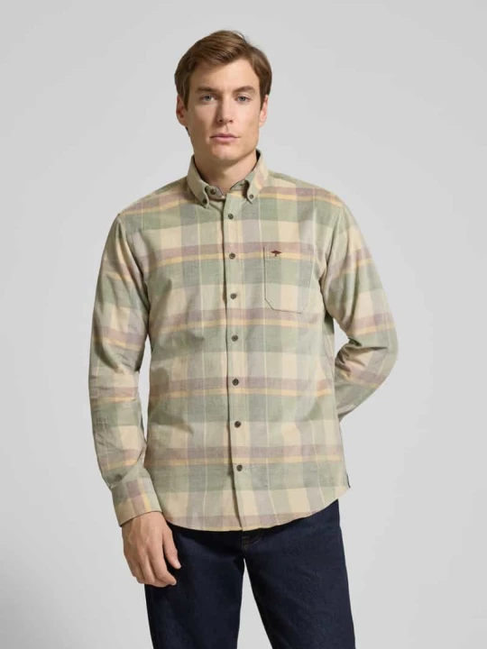 Zdjęcie produktu Koszula casualowa o kroju slim fit ze sztruksu FYNCH-HATTON Zielony