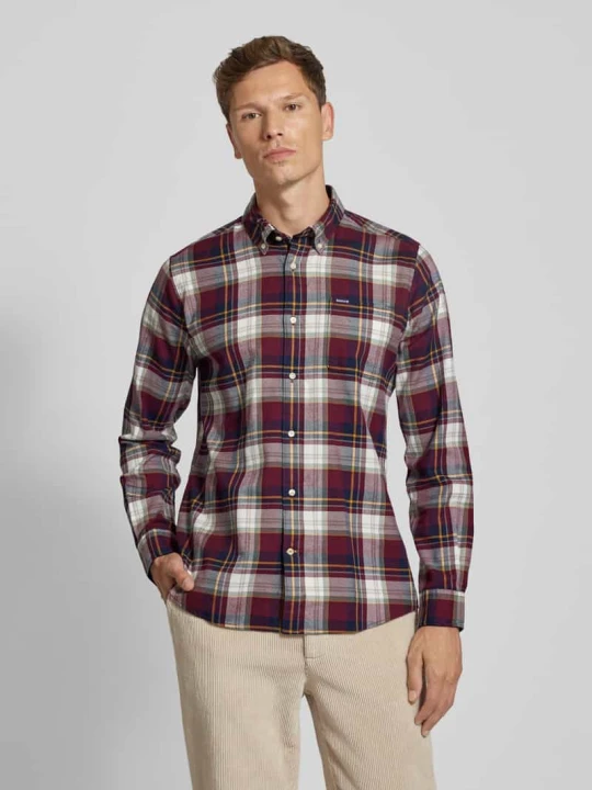 Zdjęcie produktu Koszula casualowa o kroju tailored fit z kołnierzykiem typu button down Barbour