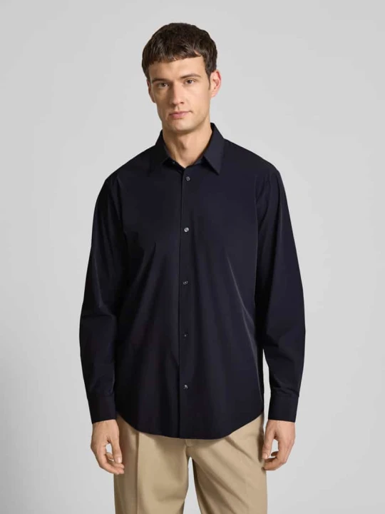 Zdjęcie produktu Koszula casualowa regular fit z kołnierzykiem typu kent Armani Exchange Granatowy